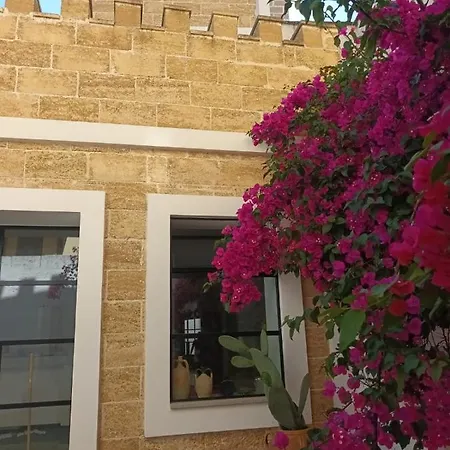 Casa Maesta بيت ضيافة *
